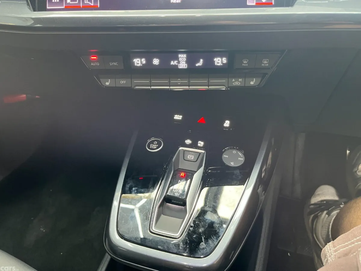 Audi Q4 e-tron SUV, Electric, 2025, Blue
