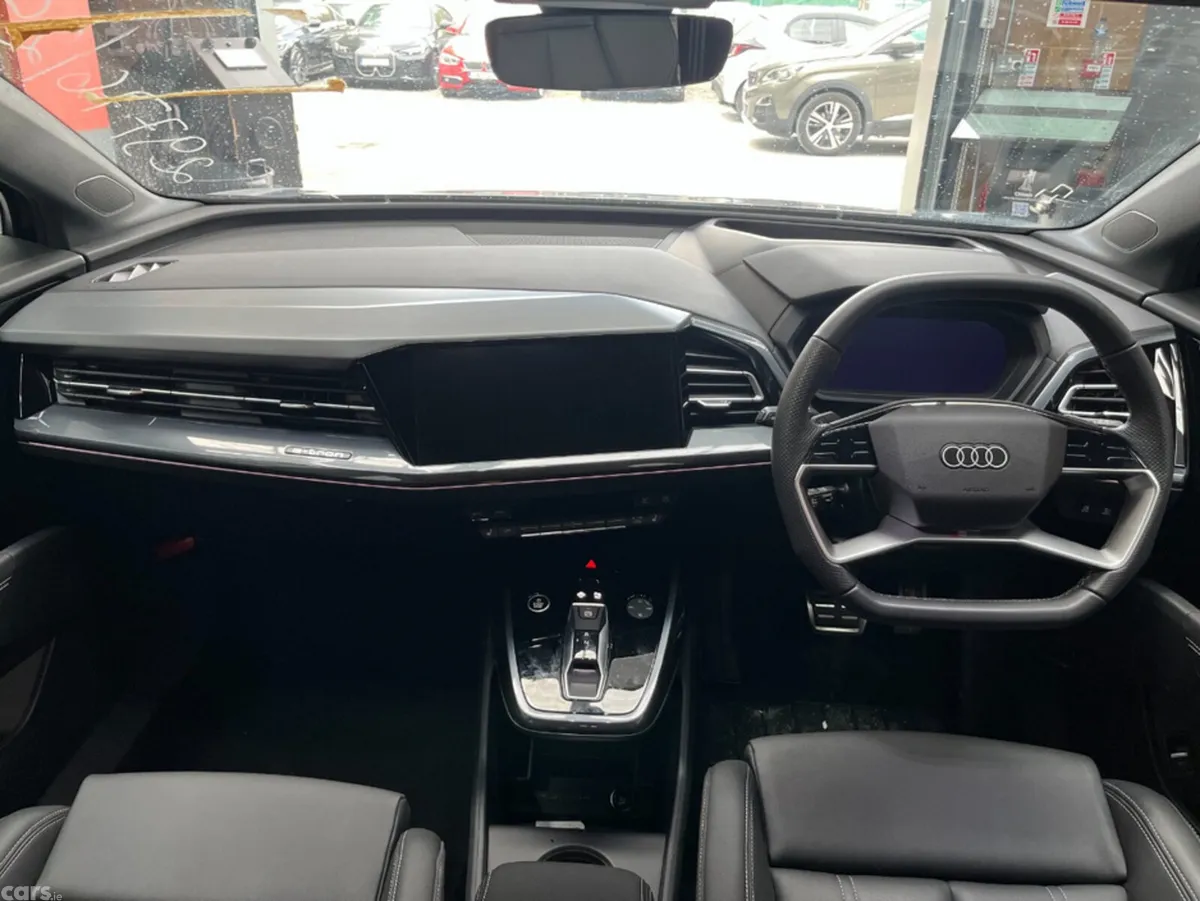Audi Q4 e-tron SUV, Electric, 2025, Blue