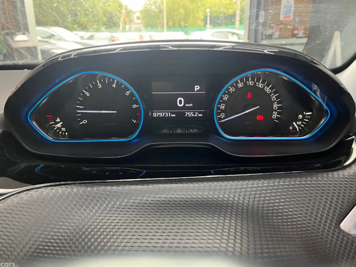 Peugeot 2008 SUV, Petrol, 2019, Silver