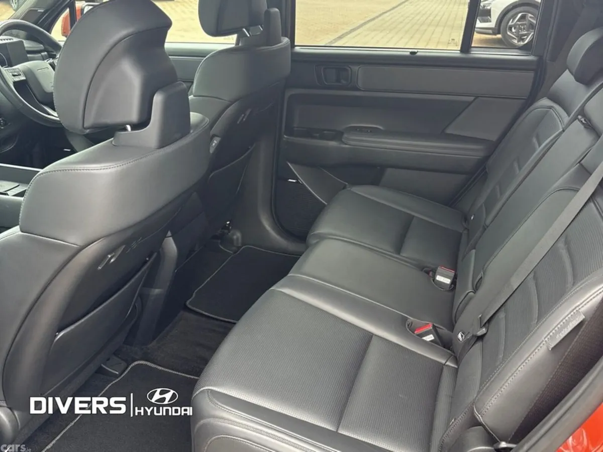 Hyundai Santa Fe Estate, Petrol Plug-in Hybrid, 2025, Orange