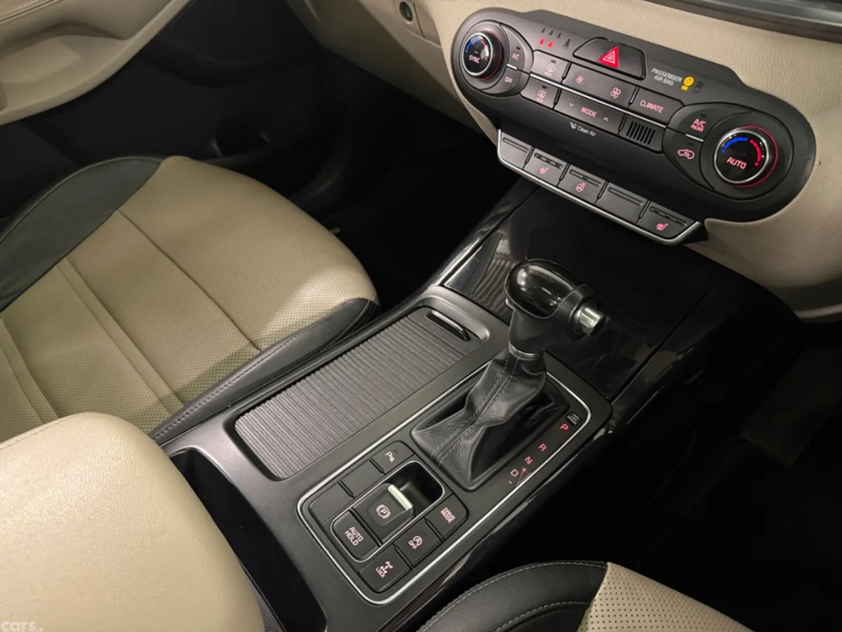 Kia Sorento SUV, Diesel, 2015, Grey
