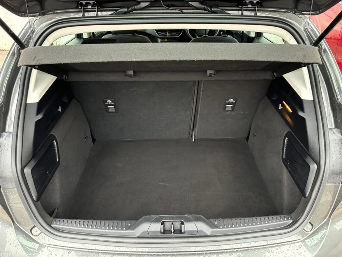Ford Focus Hatchback, Petrol, 2023, Grey