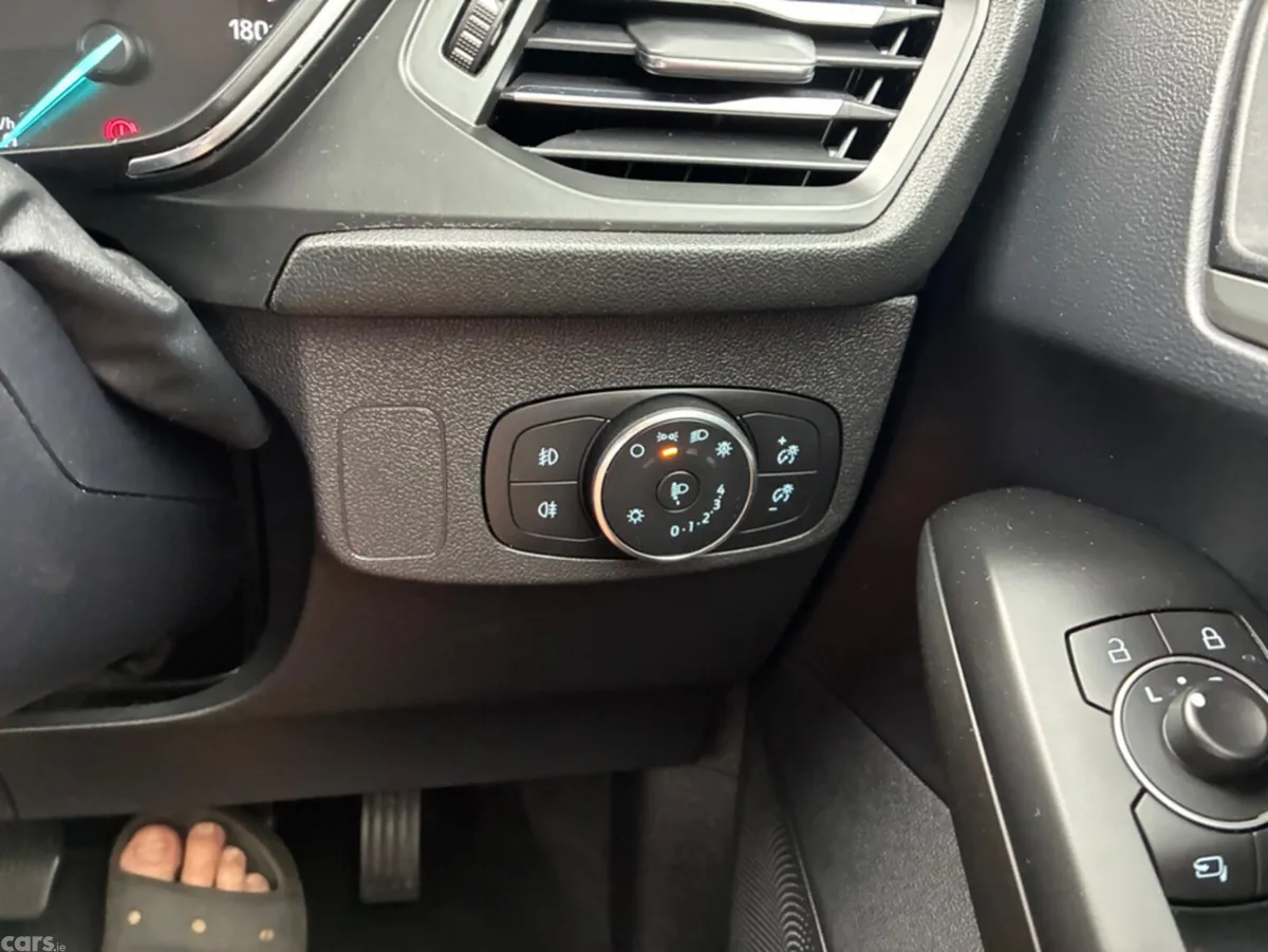 Ford Focus Hatchback, Petrol, 2023, Grey