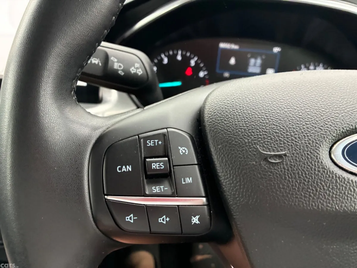 Ford Focus Hatchback, Petrol, 2023, Grey