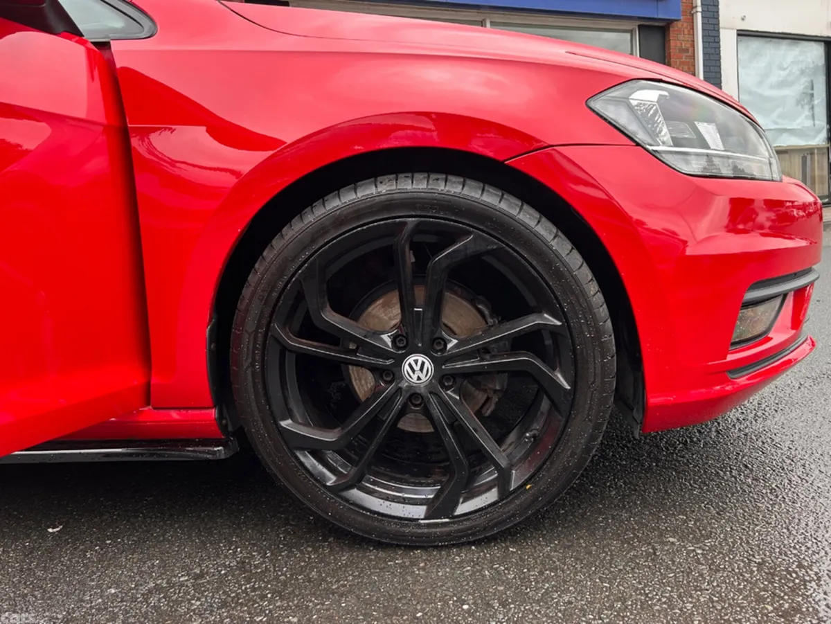Volkswagen Golf Hatchback, Petrol, 2019, Red