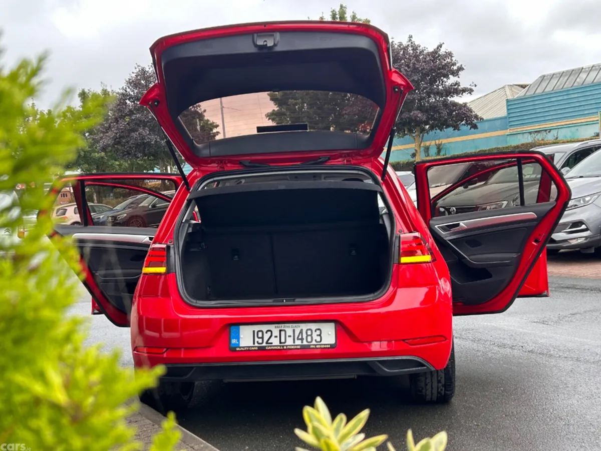 Volkswagen Golf Hatchback, Petrol, 2019, Red