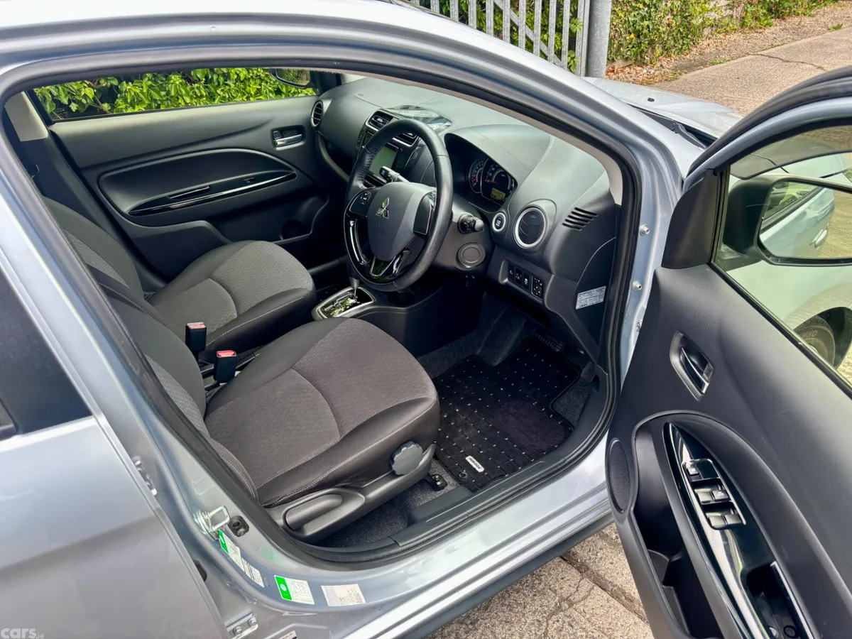 Mitsubishi Mirage Hatchback, Petrol, 2018, Silver