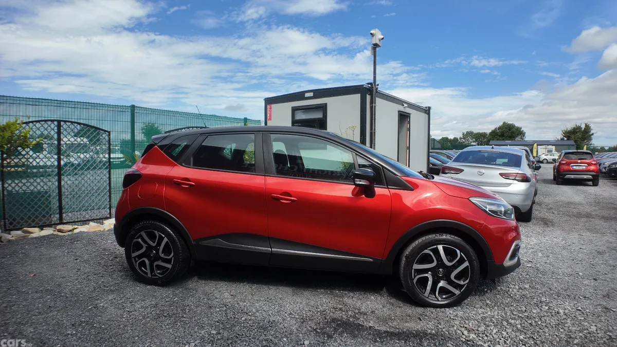 Renault Captur Hatchback, Diesel, 2018, Red