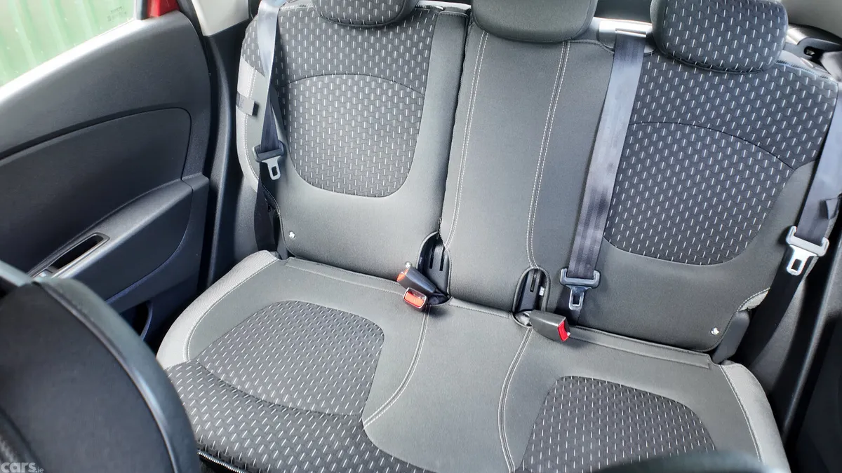 Renault Captur Hatchback, Diesel, 2018, Red