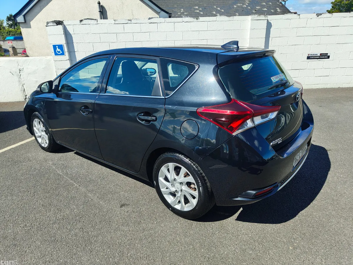 Toyota Auris Hatchback, Diesel, 2018, Black