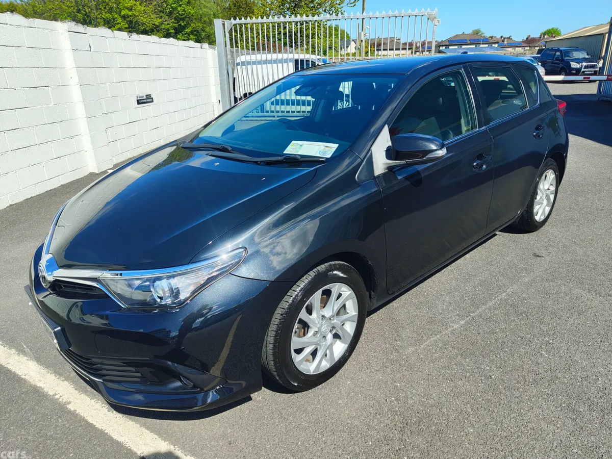 Toyota Auris Hatchback, Diesel, 2018, Black