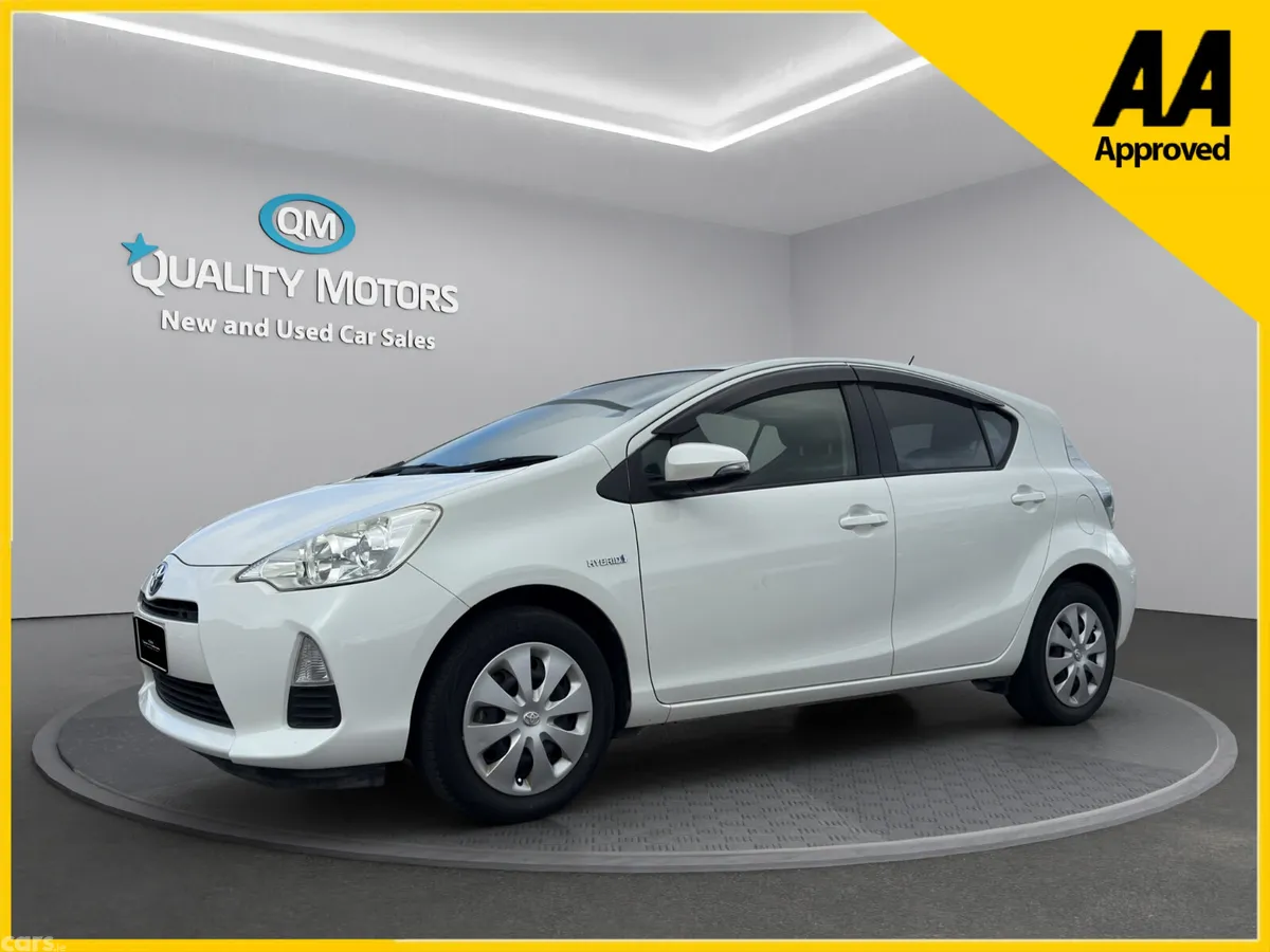 Toyota Aqua Hatchback, Petrol Hybrid, 2014, White