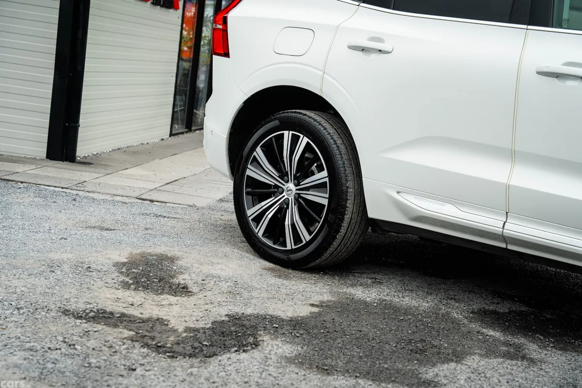 Volvo XC60 SUV, Petrol Plug-in Hybrid, 2022, White