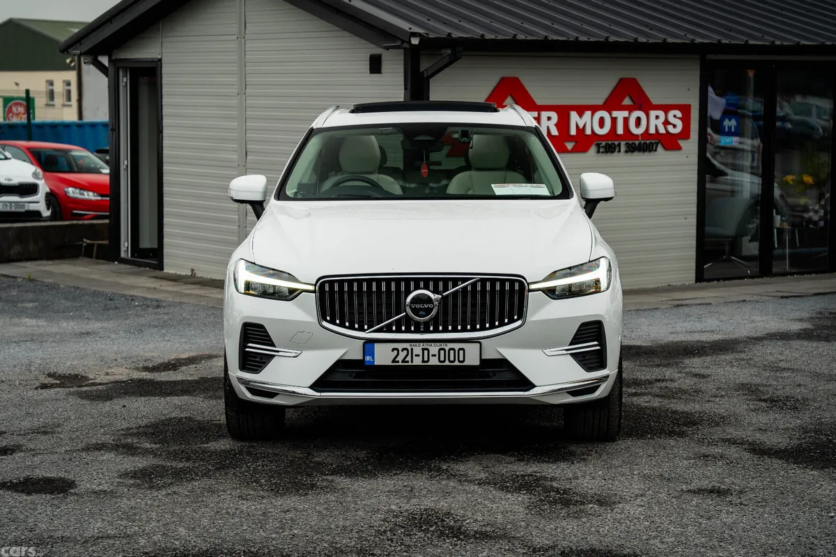 Volvo XC60 SUV, Petrol Plug-in Hybrid, 2022, White