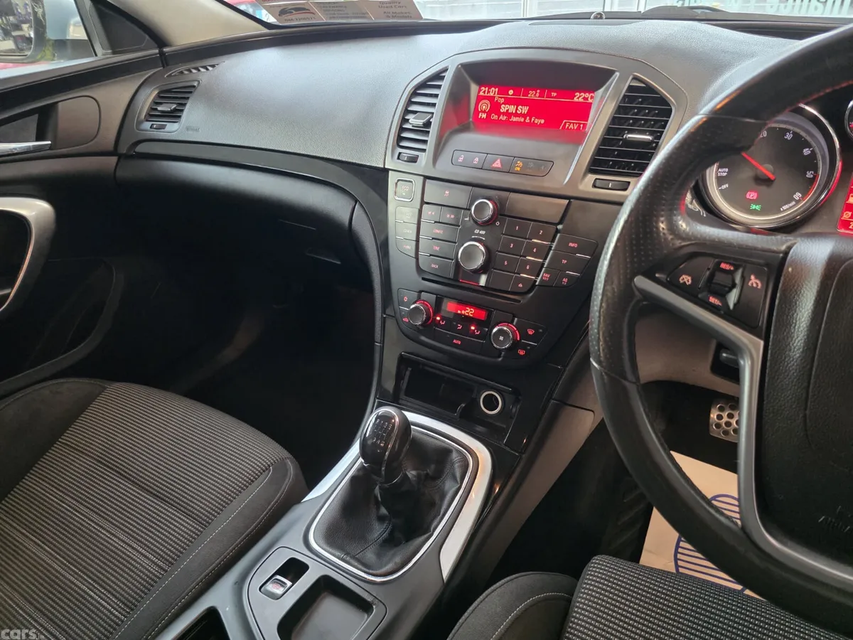 Vauxhall Insignia Hatchback, Diesel, 2013, Silver