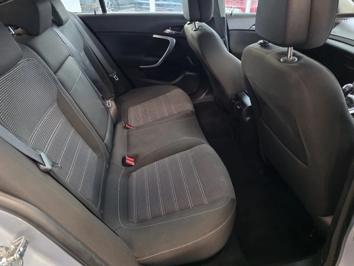 Vauxhall Insignia Hatchback, Diesel, 2013, Silver