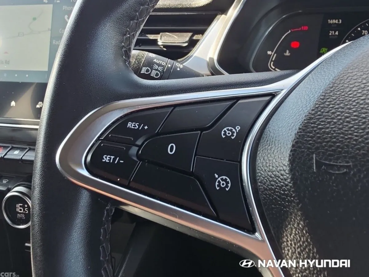 Renault Captur Hatchback, Petrol, 2022, Blue