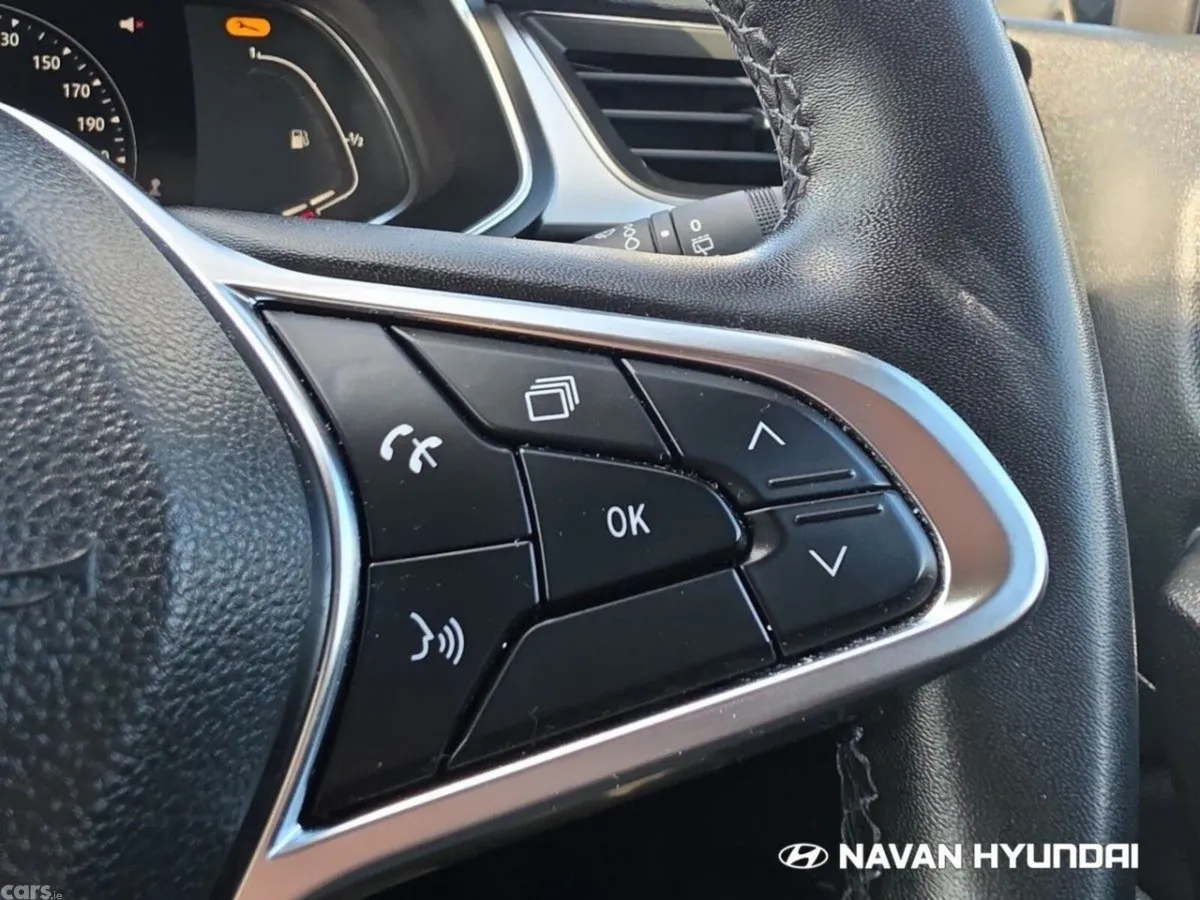 Renault Captur Hatchback, Petrol, 2022, Blue
