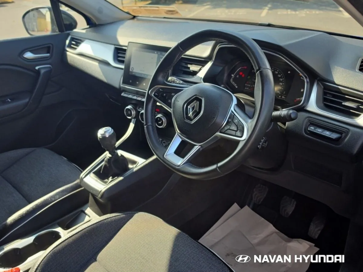 Renault Captur Hatchback, Petrol, 2022, Blue