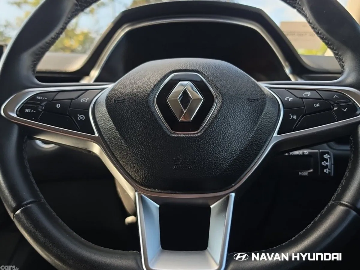 Renault Captur Hatchback, Petrol, 2022, Blue