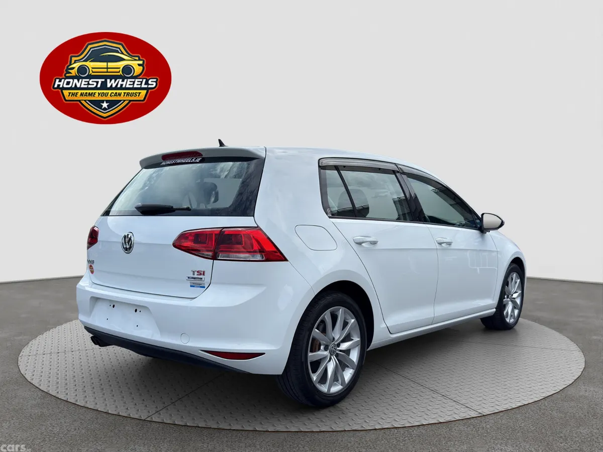 Volkswagen Golf Hatchback, Petrol, 2016, White
