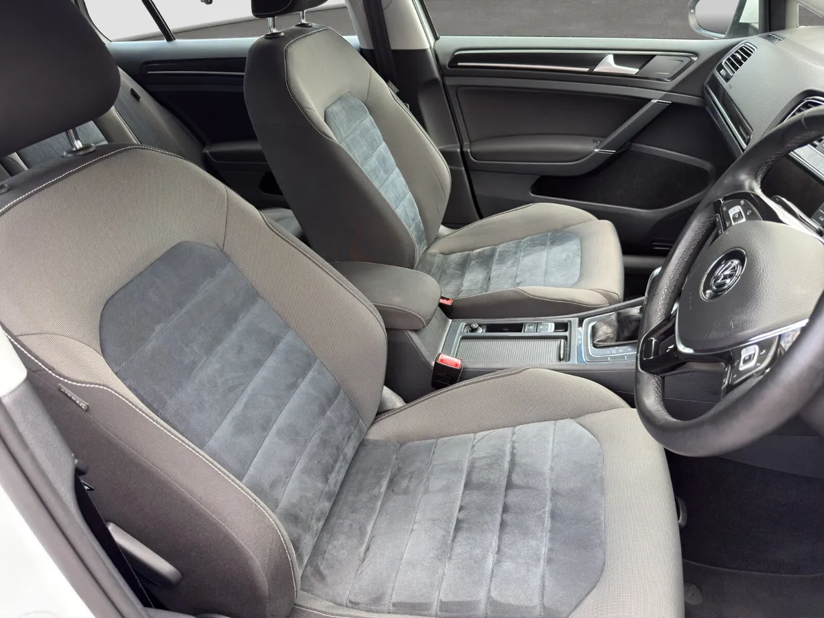 Volkswagen Golf Hatchback, Petrol, 2016, White