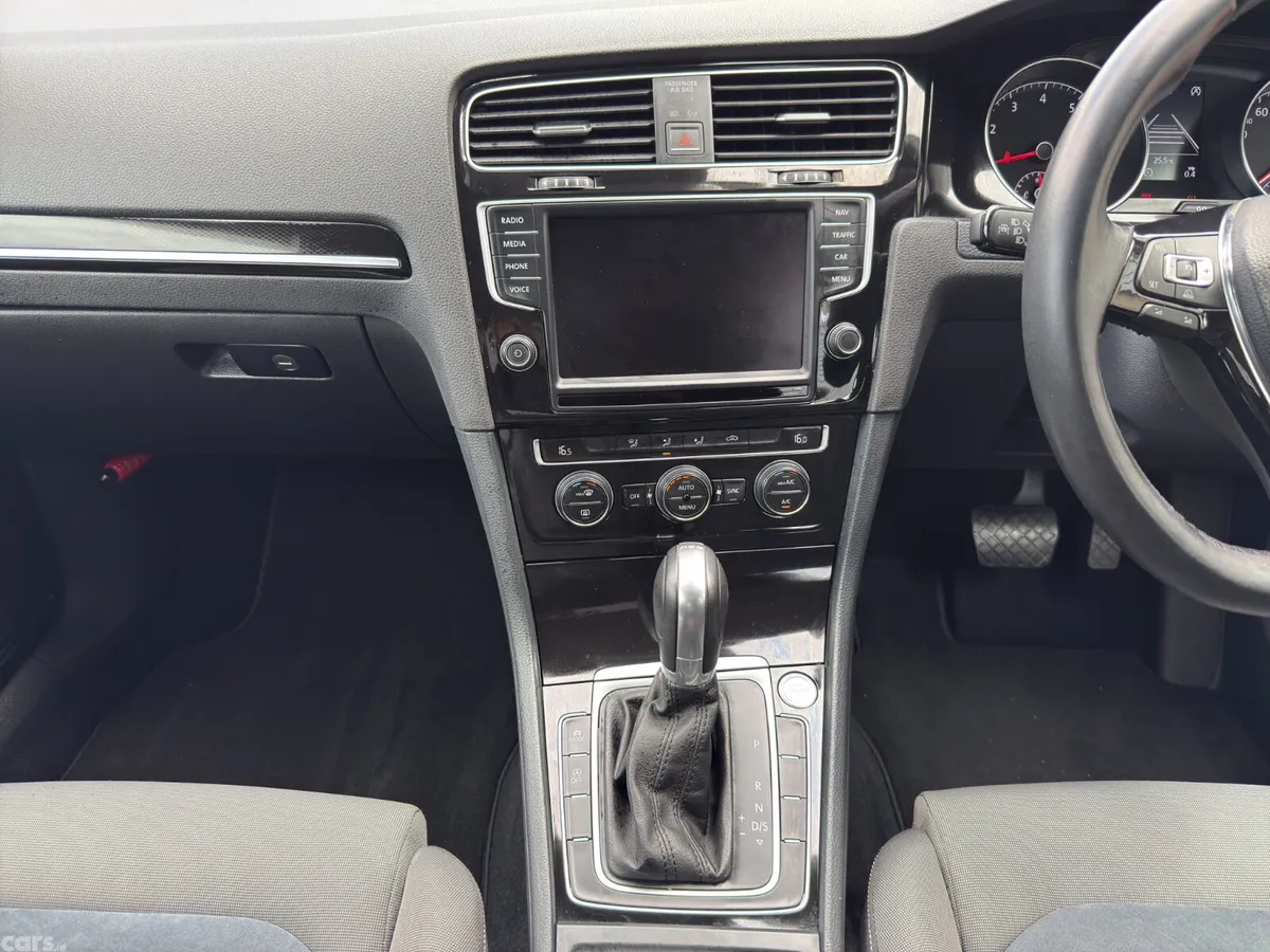 Volkswagen Golf Hatchback, Petrol, 2016, White