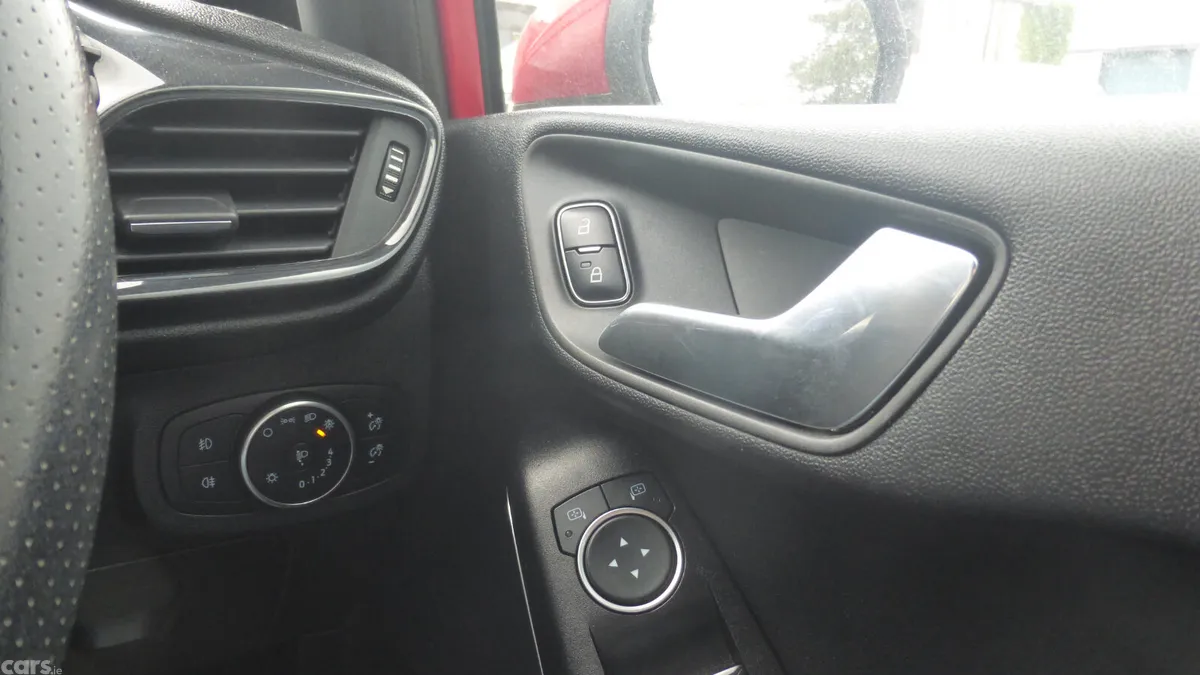 Ford Fiesta Hatchback, Petrol, 2018, Red