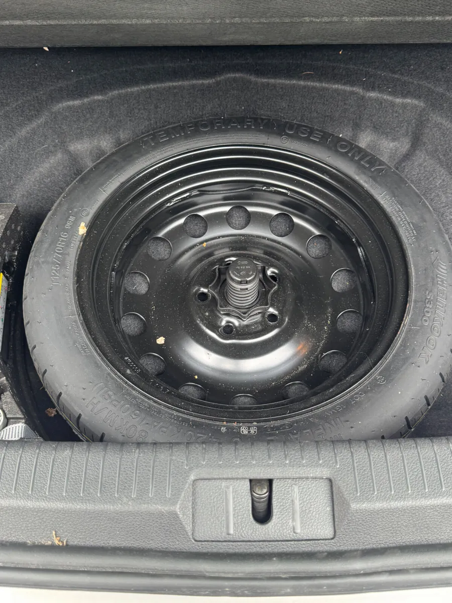 Volkswagen Golf Hatchback, Petrol, 2018, Silver