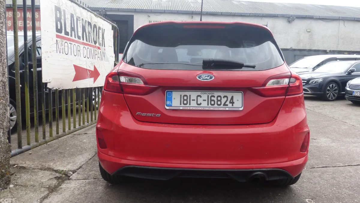 Ford Fiesta Hatchback, Petrol, 2018, Red