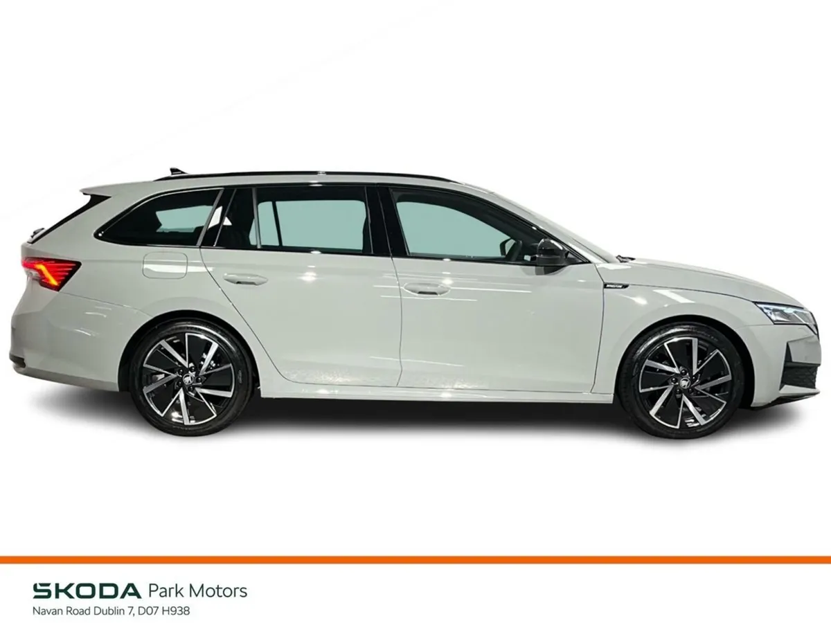 Skoda Octavia Estate, Petrol, 2026, Grey