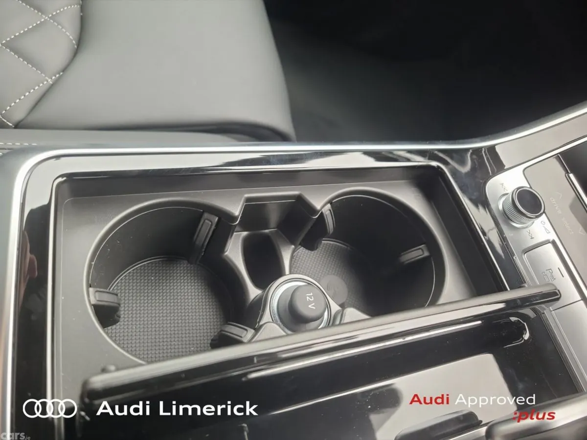 Audi Q8 SUV, Petrol Plug-in Hybrid, 2026, Blue