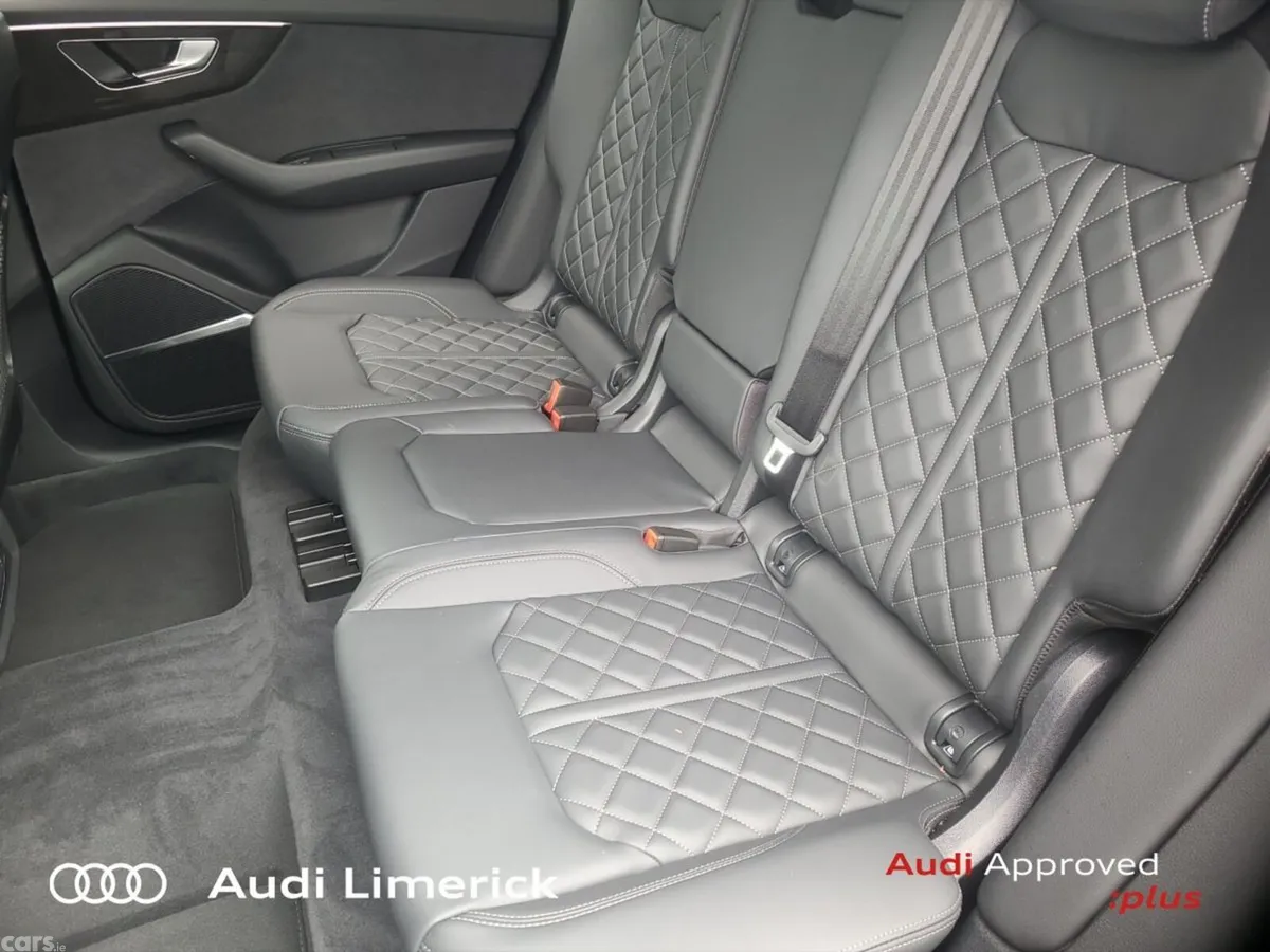 Audi Q8 SUV, Petrol Plug-in Hybrid, 2026, Blue