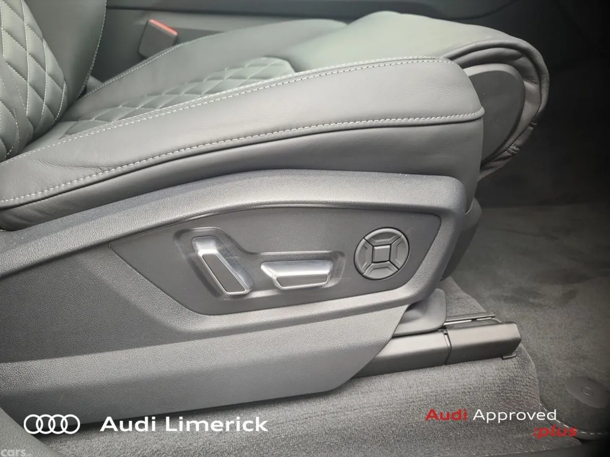 Audi Q8 SUV, Petrol Plug-in Hybrid, 2026, Blue