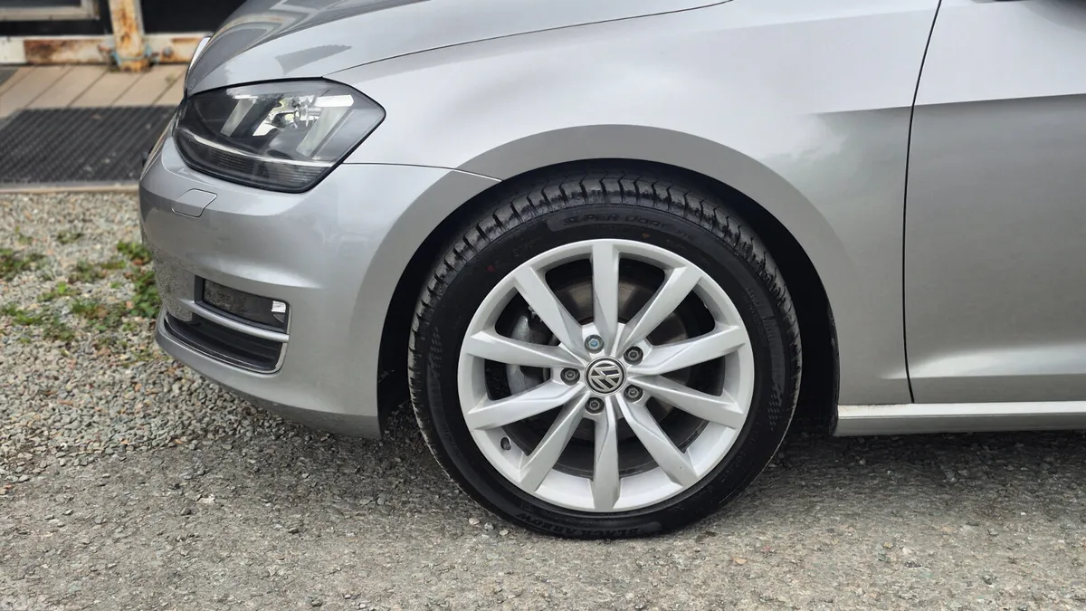 Volkswagen Golf Hatchback, Petrol, 2013, Silver
