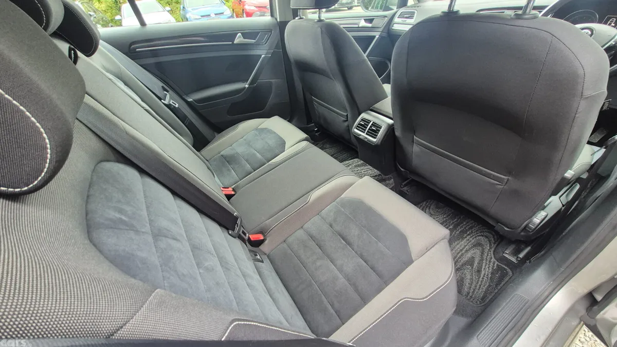 Volkswagen Golf Hatchback, Petrol, 2013, Silver