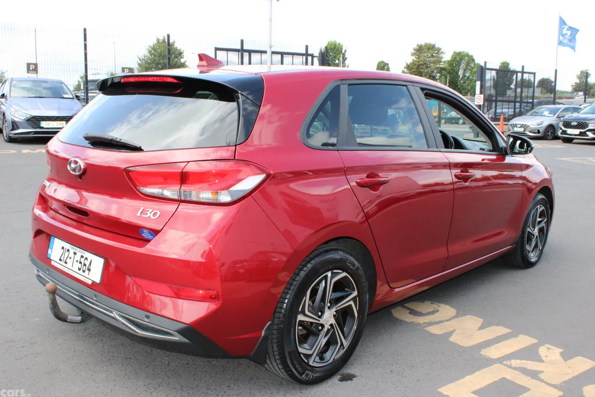 Hyundai i30 Hatchback, Diesel, 2021, Red