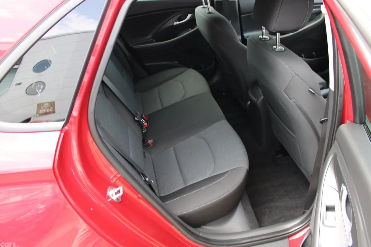 Hyundai i30 Hatchback, Diesel, 2021, Red