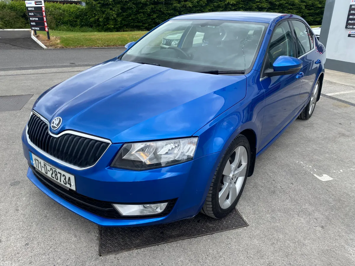 Skoda Octavia Saloon, Diesel, 2017, Blue