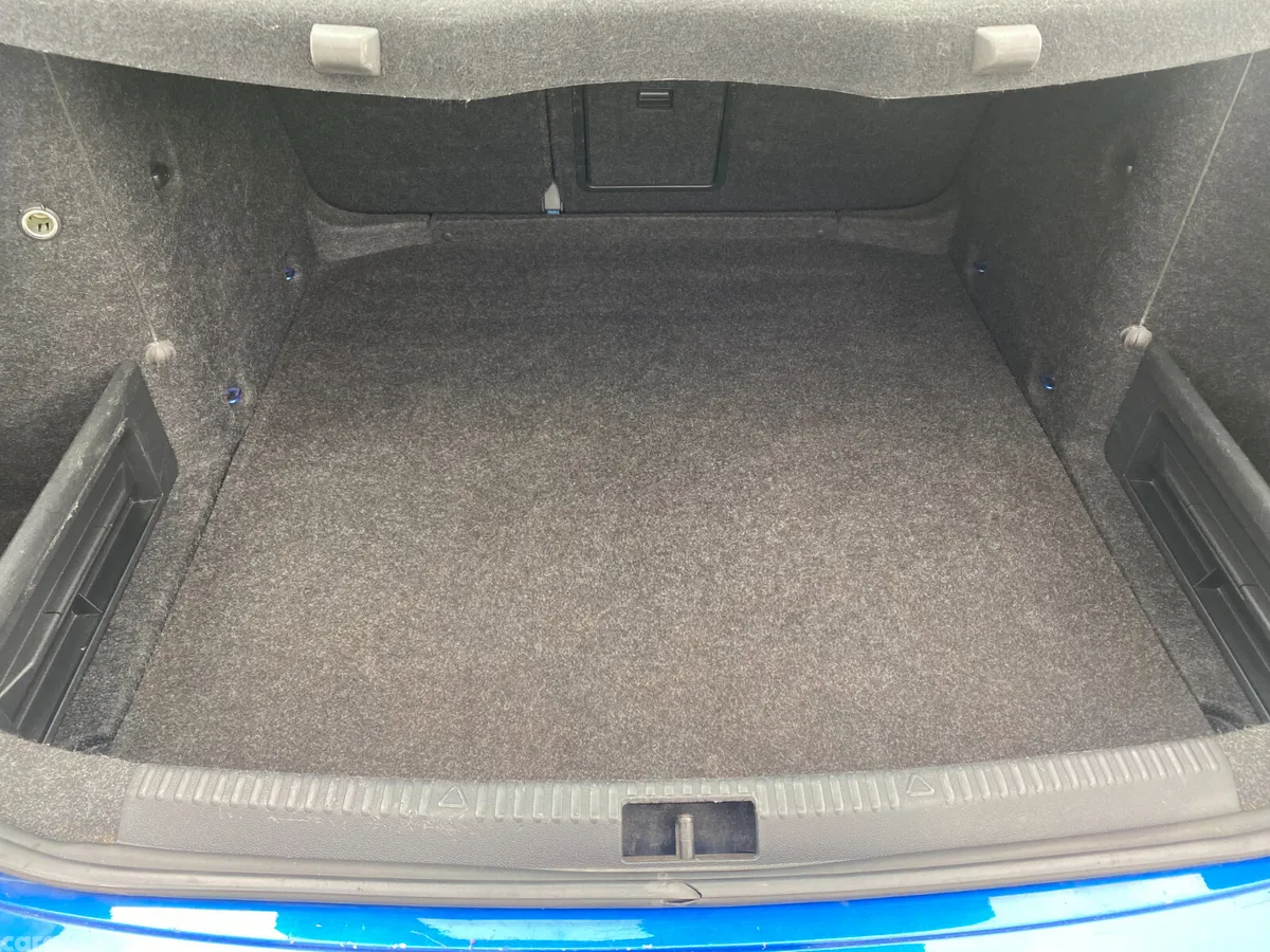 Skoda Octavia Saloon, Diesel, 2017, Blue
