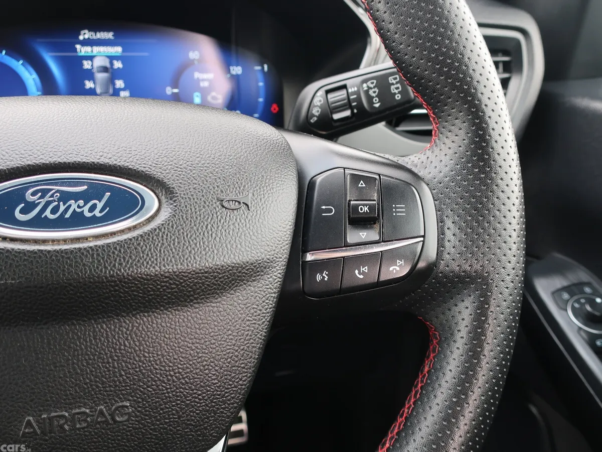 Ford Kuga SUV, Petrol Plug-in Hybrid, 2023, White