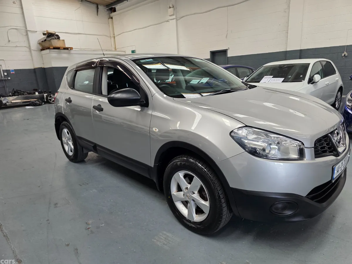 Nissan Qashqai Hatchback, Diesel, 2014, Silver