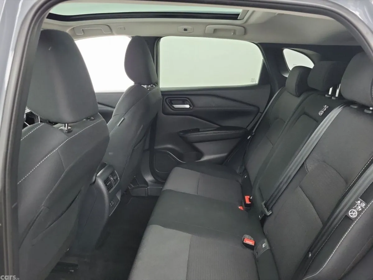 Nissan Qashqai MPV, Petrol Hybrid, 2023, Grey