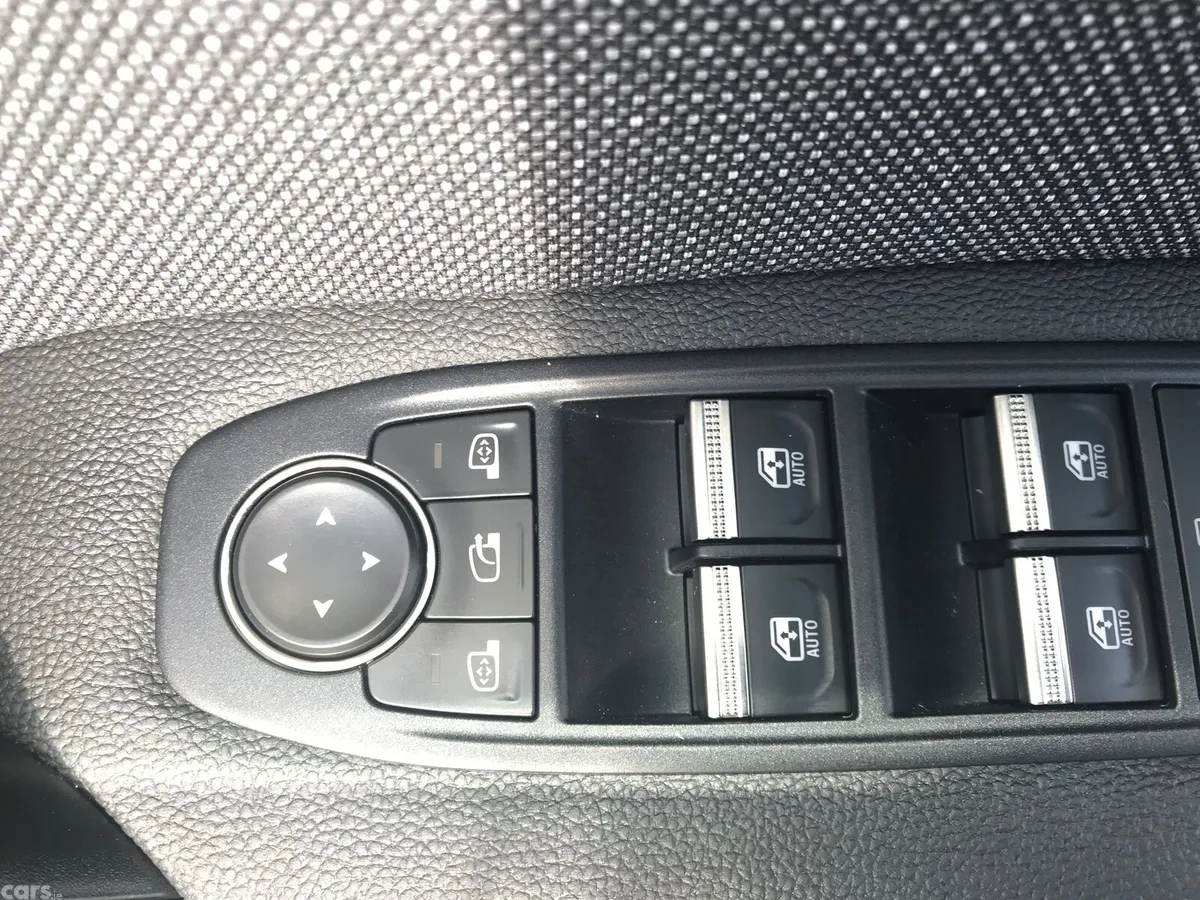 Renault Symbioz Hatchback, Petrol Hybrid, 2026, Blue