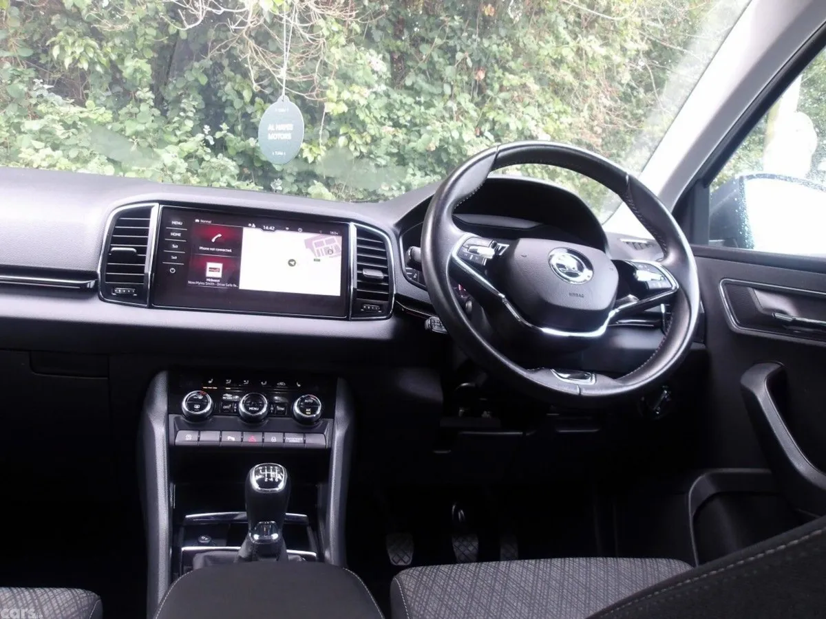 Skoda Karoq SUV, Diesel, 2023, Grey