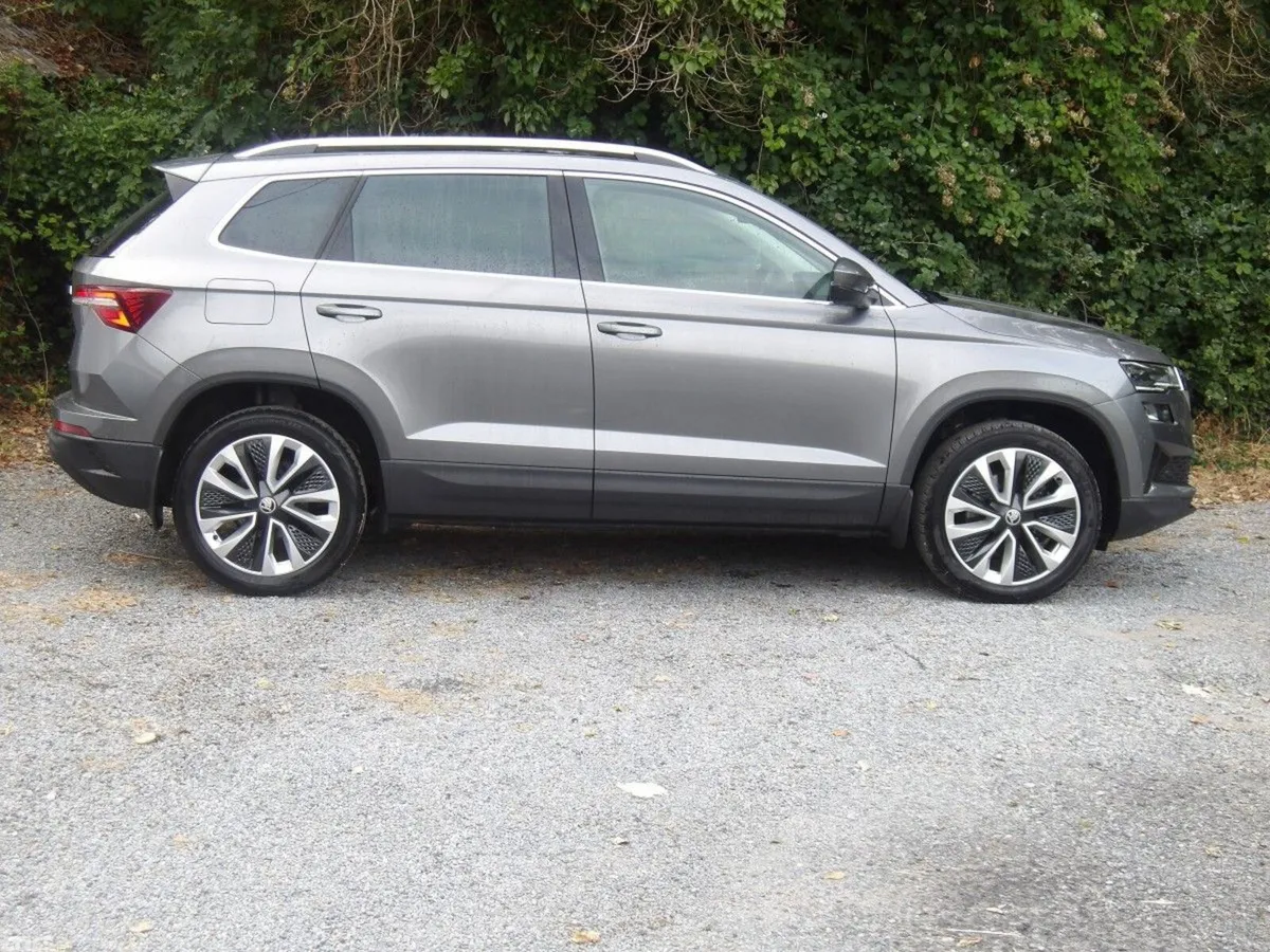 Skoda Karoq SUV, Diesel, 2023, Grey