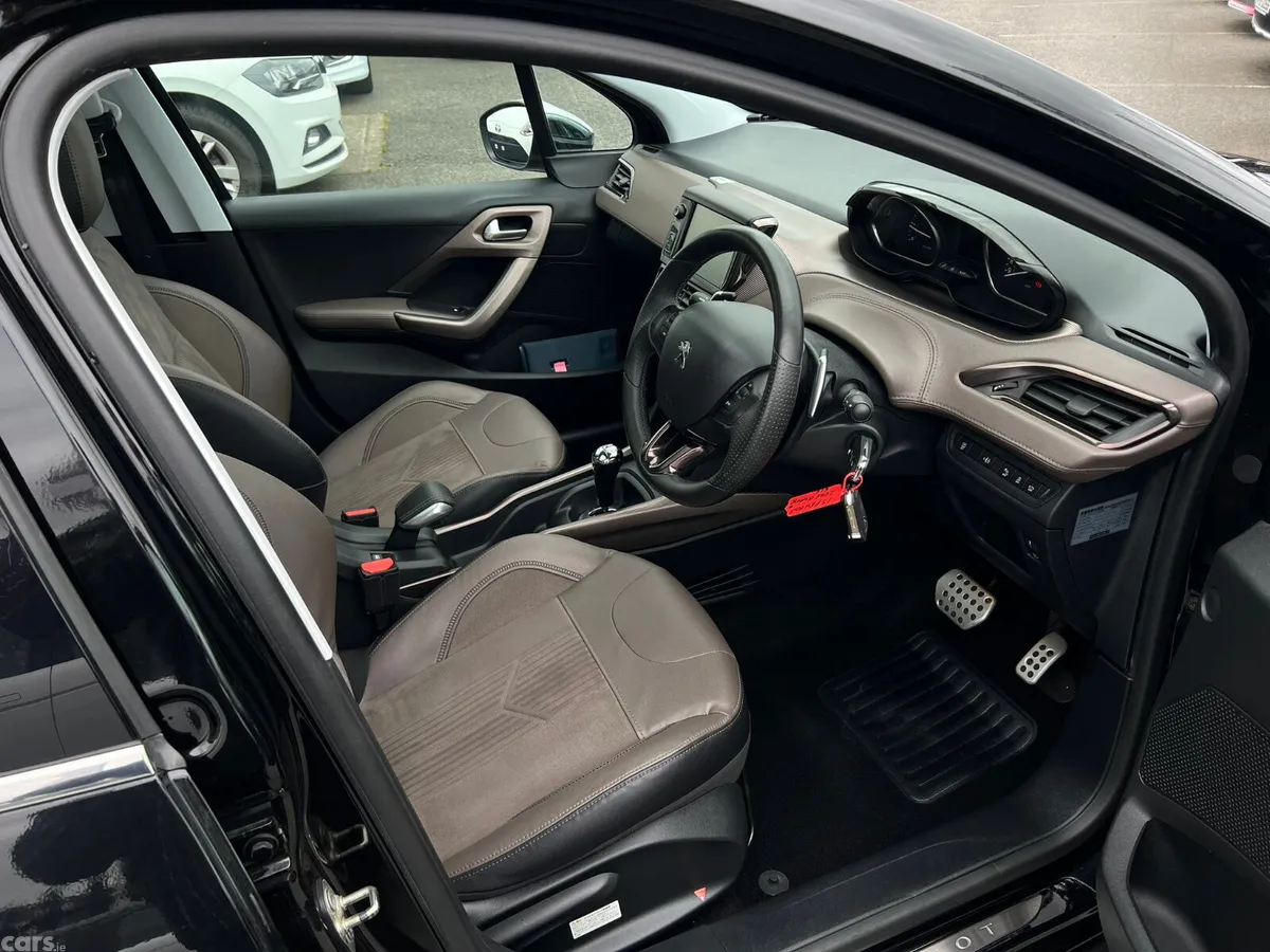 Peugeot 2008 SUV, Petrol, 2014, Black