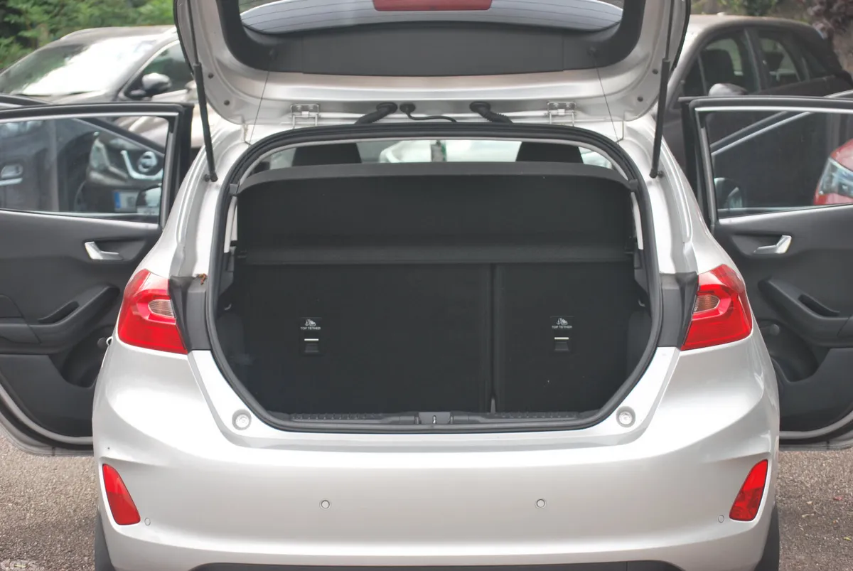Ford Fiesta Hatchback, Diesel, 2019, Grey