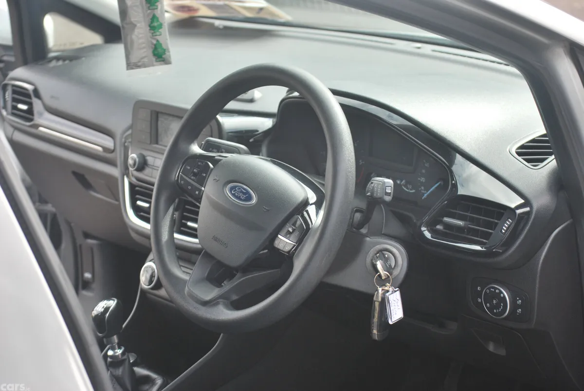 Ford Fiesta Hatchback, Diesel, 2019, Grey