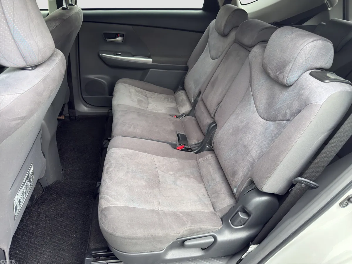 Toyota Prius MPV, Petrol Hybrid, 2013, White
